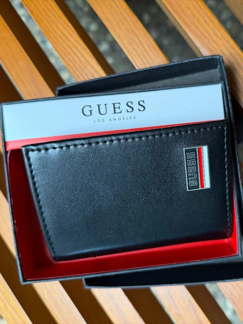 NIB Men's Guess Black Trifold Wallet